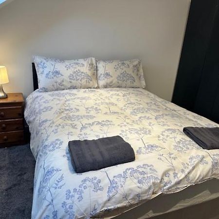 Luton Home Near Airport Private & Shared Bathroom Option Εξωτερικό φωτογραφία