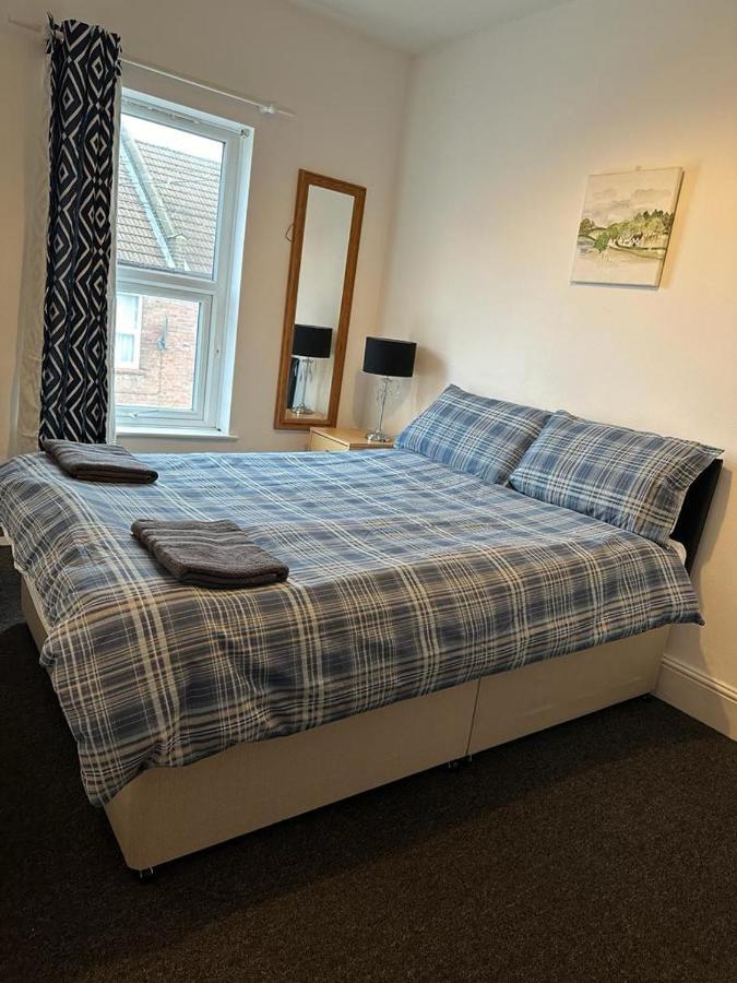 Luton Home Near Airport Private & Shared Bathroom Option Εξωτερικό φωτογραφία